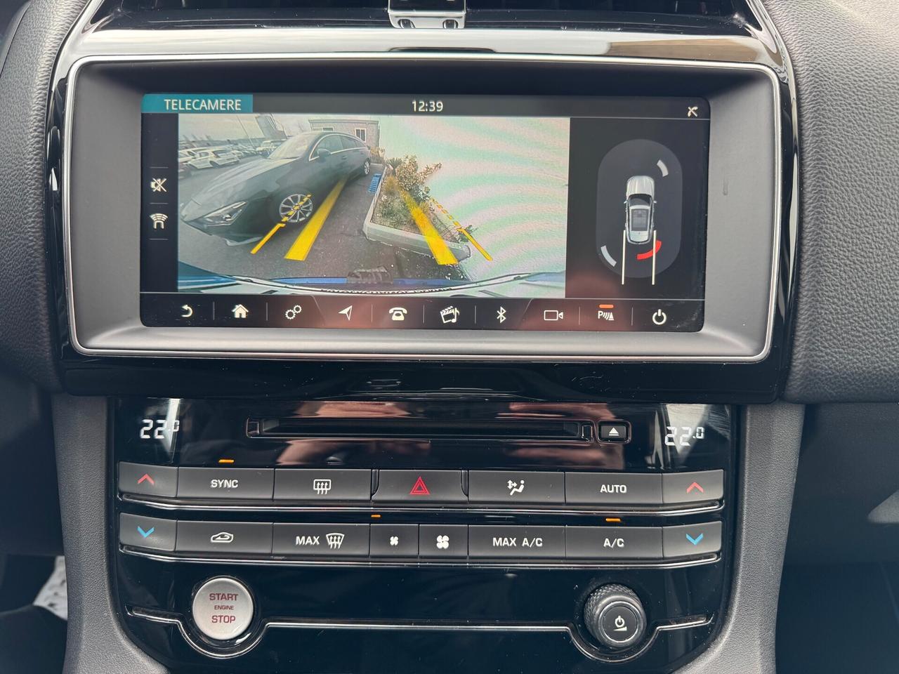 Jaguar F-Pace 2.0 D 180 CV aut. R-Sport