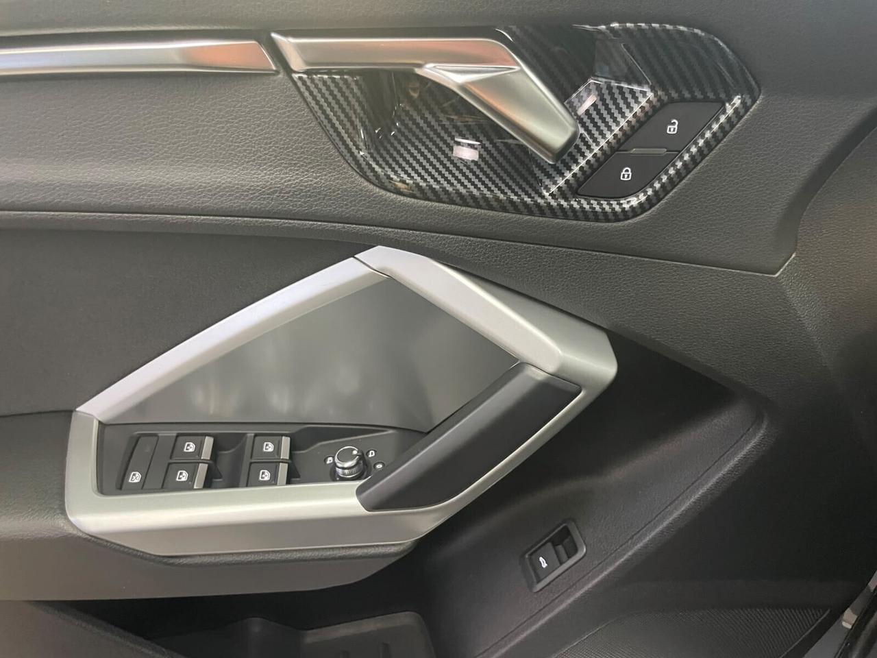 Audi Q3 35 TDI S tronic line edition Identity Black Tetto Apribile