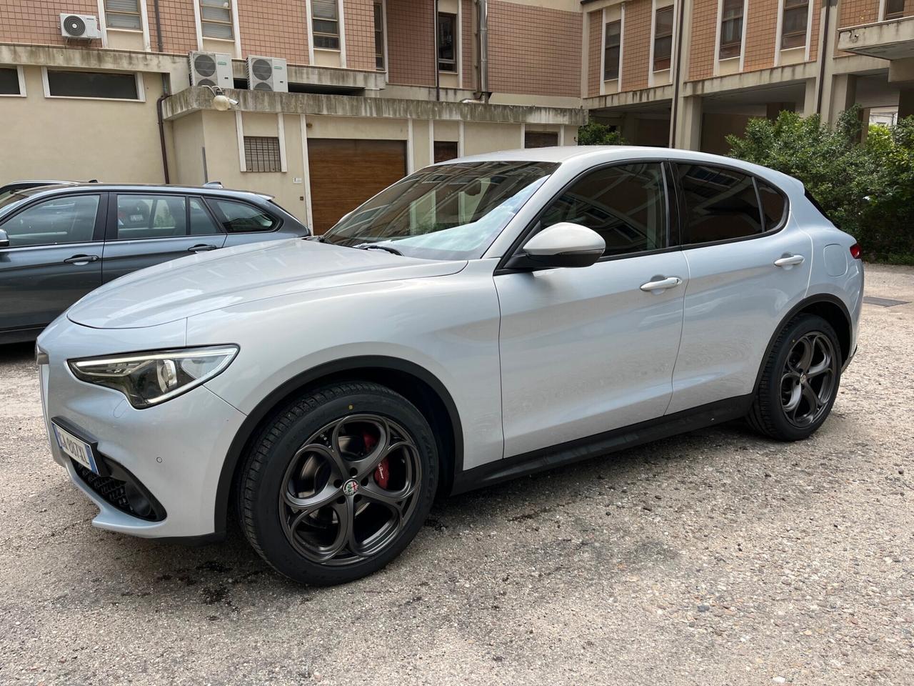 Alfa Romeo Stelvio 2.2 Turbodiesel 190 CV AT8 Q4 Business