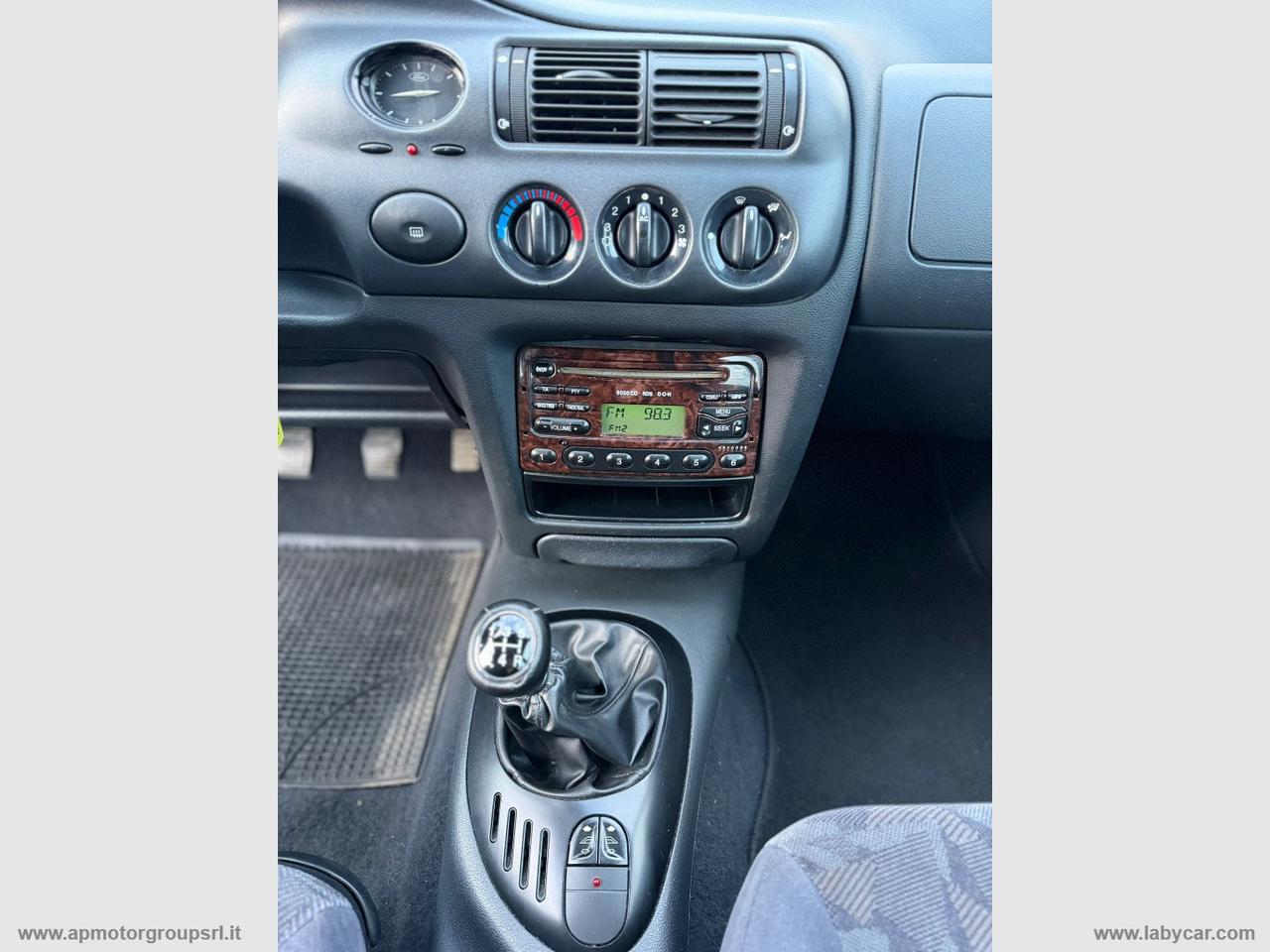 FORD Escort 1.6I 16V SW GHIA