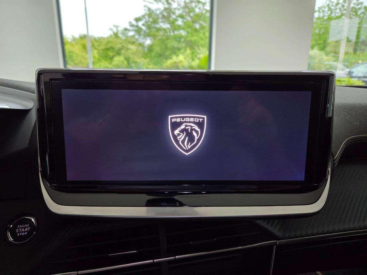 Peugeot 2008 Hybrid 145 e-DCS6 GT