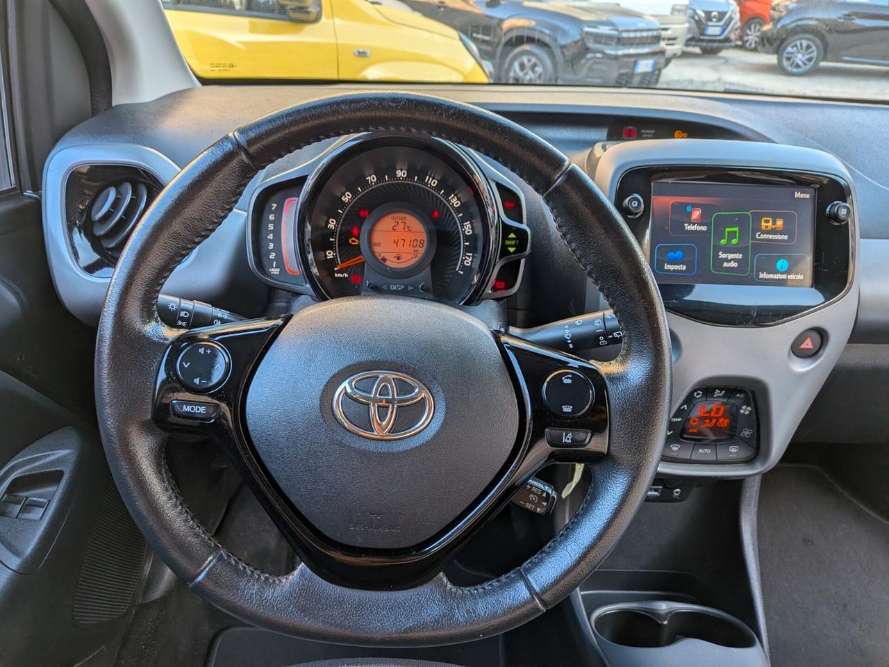 Toyota Aygo Connect 1.0 VVT-i 72 CV 5 porte x-clusiv