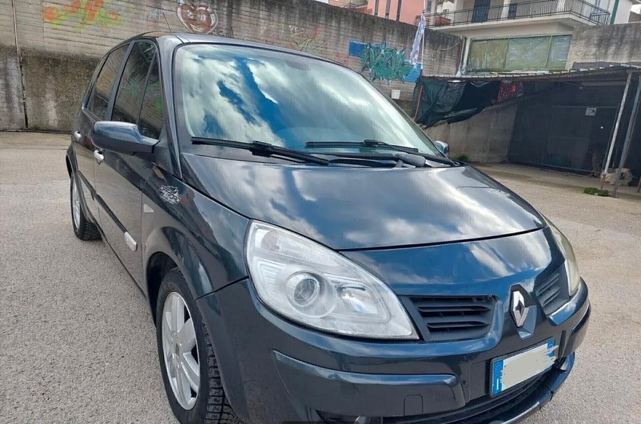 Renault Scenic Scénic 1.9 dCi/130CV Luxe