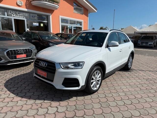 Audi Q3 2.0 TDI 120CV Design - 2016