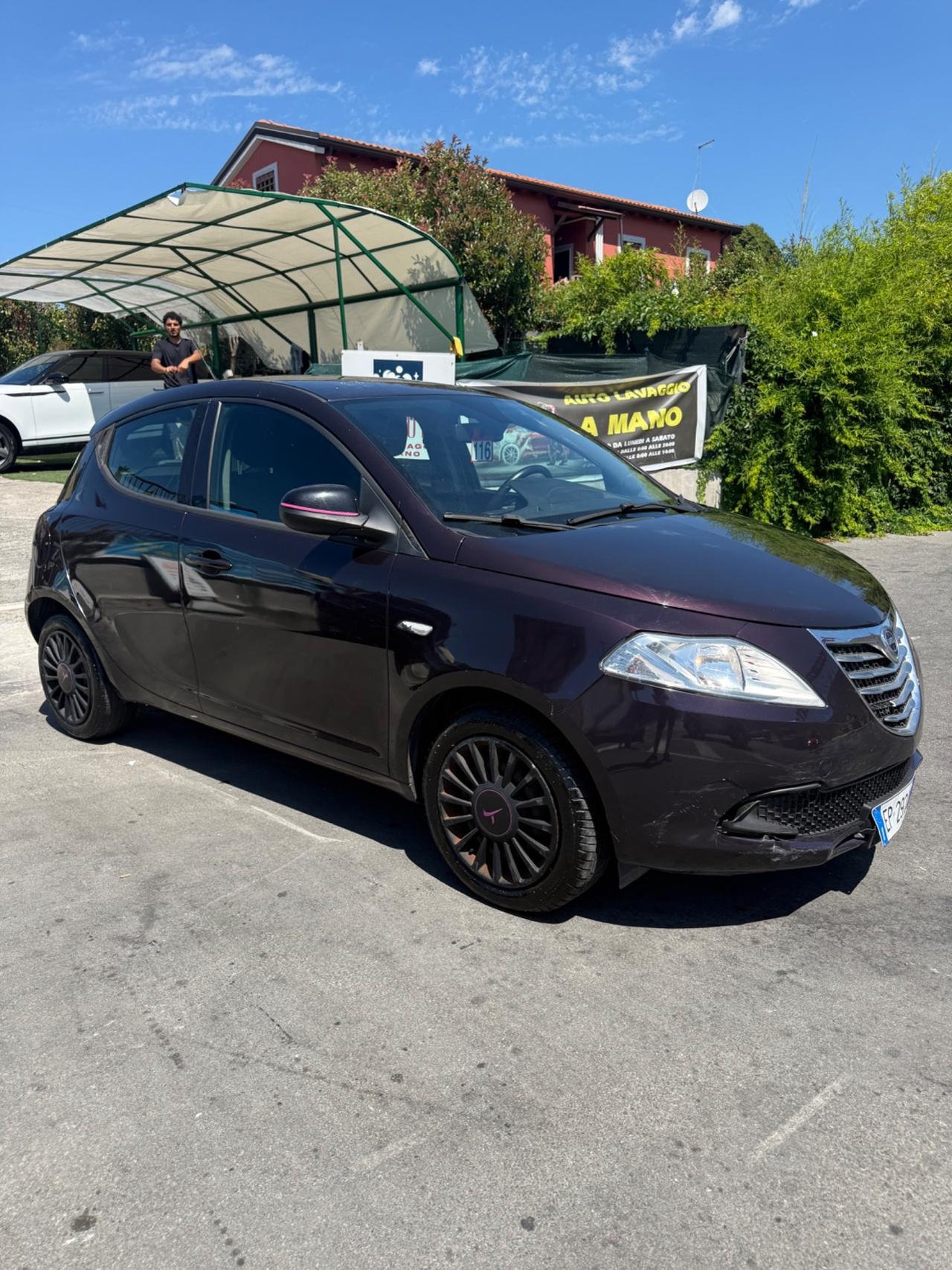 Lancia Ypsilon 1.2 69 CV 5 porte Platinum