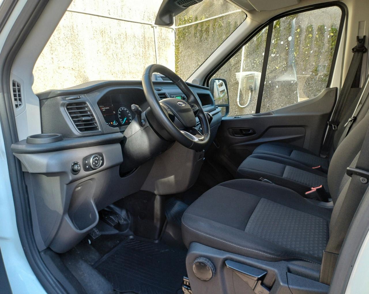 FORD TRANSIT 2.0 TDCI 130cv L2H2 FURGONE