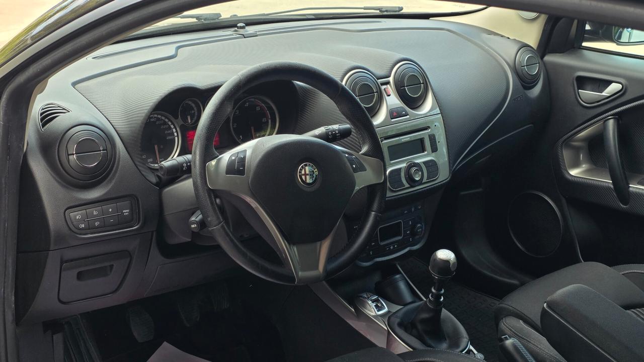 Alfa Romeo MiTo 1.6 JTDm 16V Distinctive Premium Pack