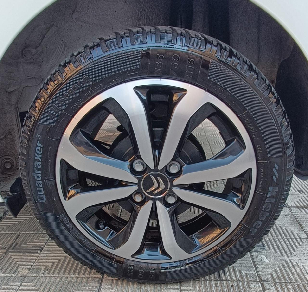 Citroen C1 VTi 72 S&S 5 porte Shine