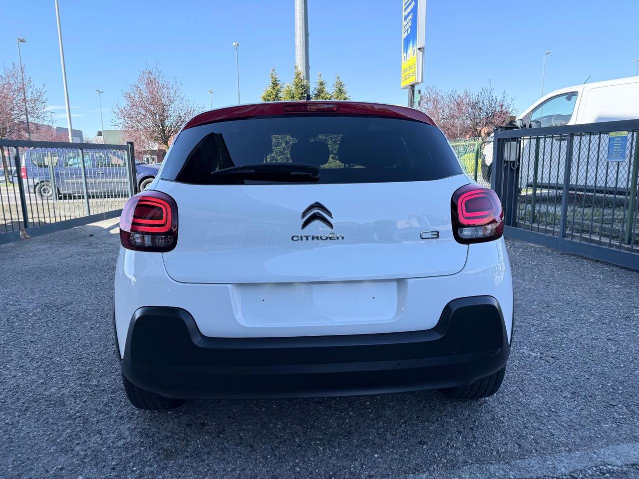 Citroen C3 1.2 puretech Shine s&s 83cv