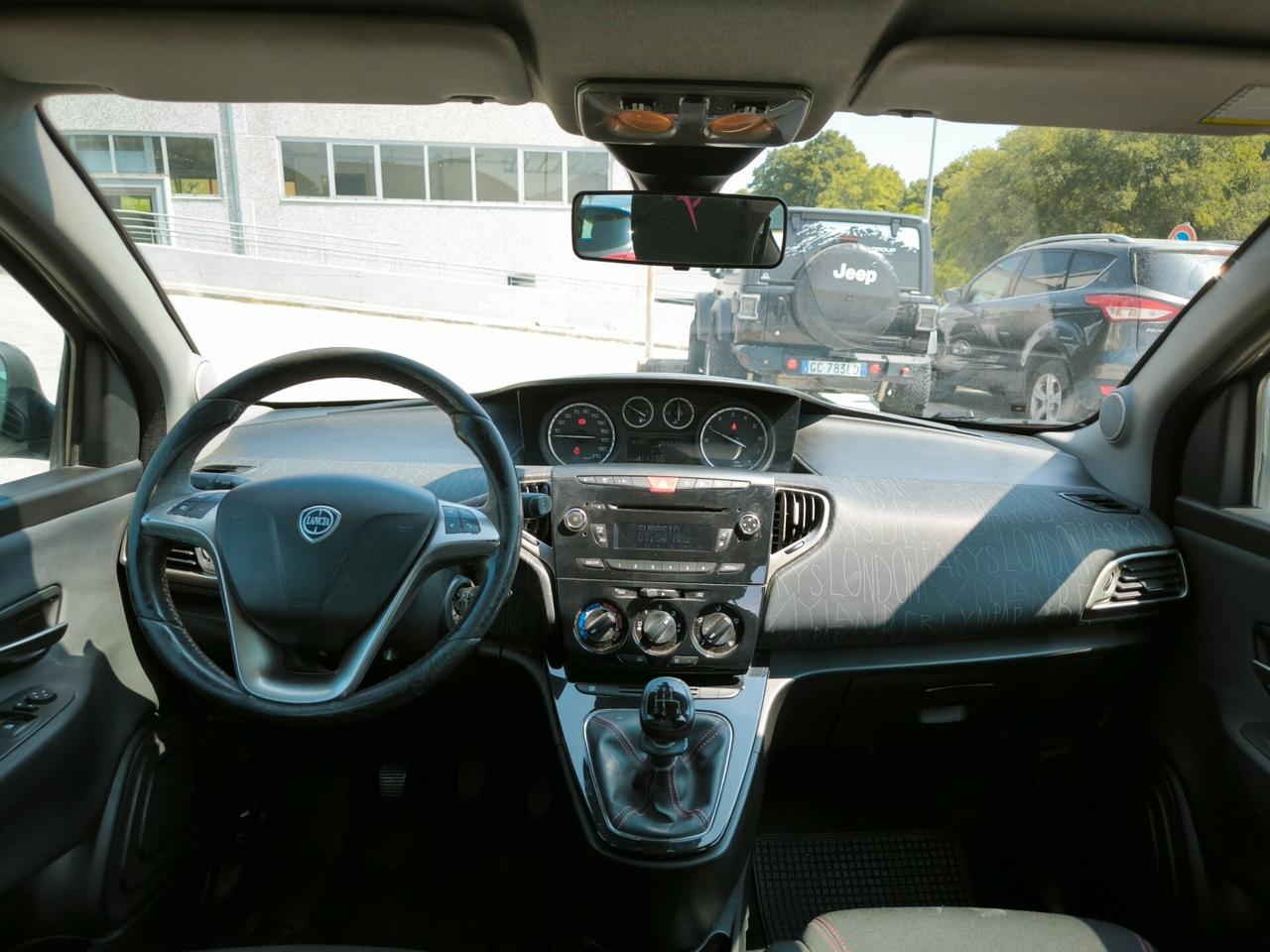 Lancia Ypsilon 0.9 TwinAir 85 CV 5 porte Metano Ecochic Elefantino