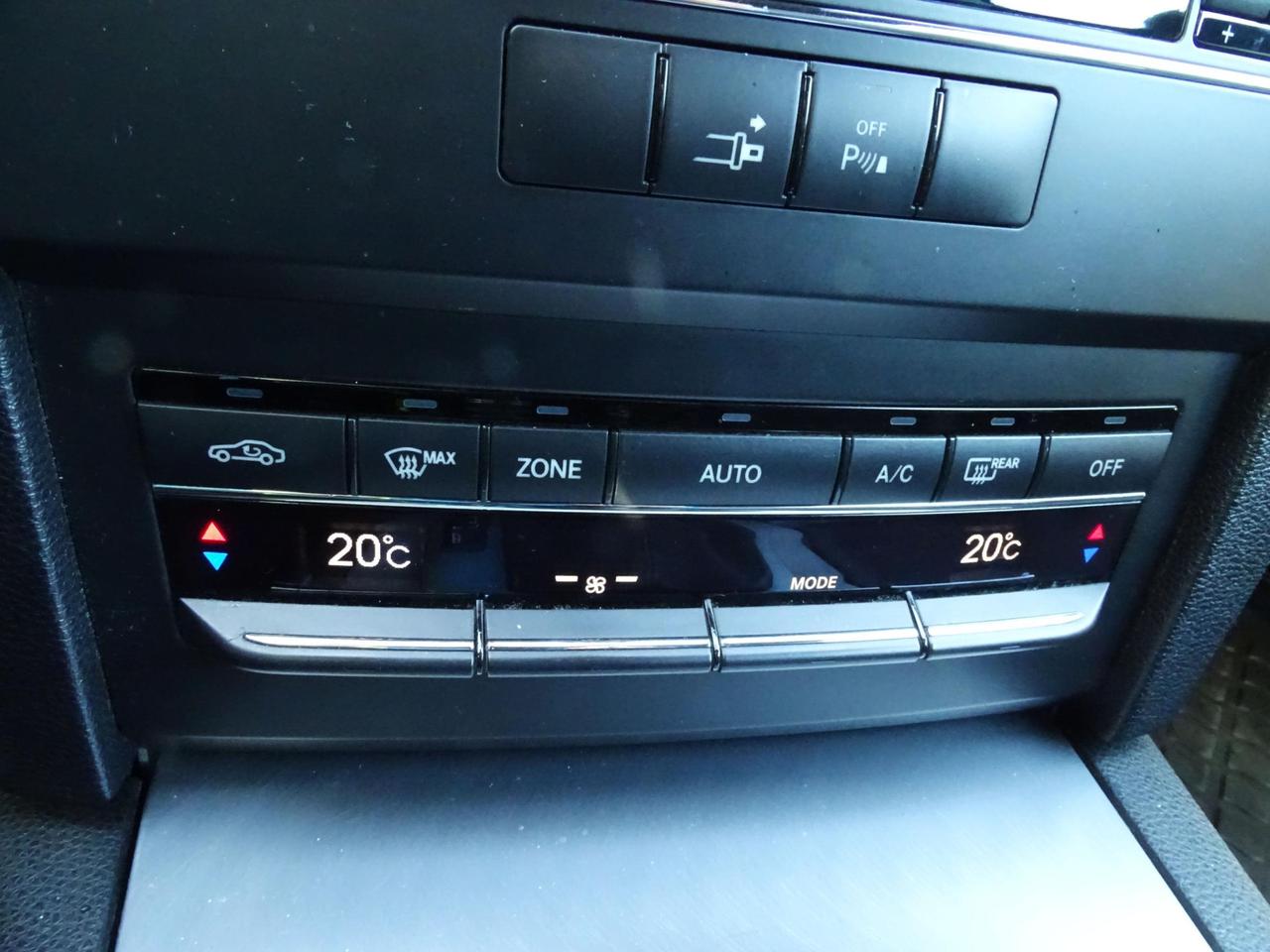 Mercedes-Benz E 220 CDI Coupé BlueEFFICIENCY Avantgarde