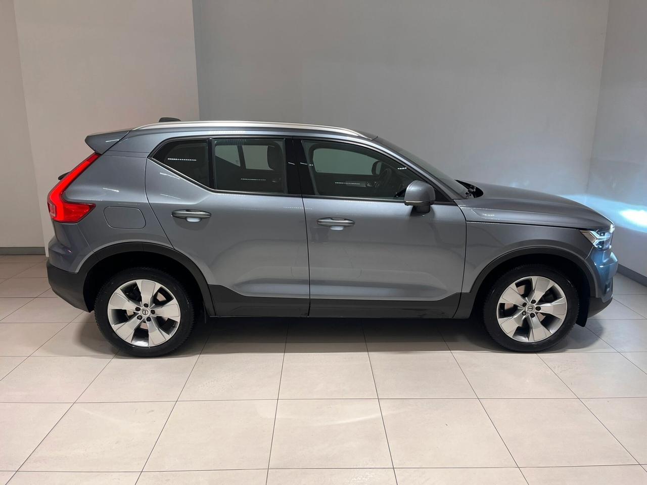 Volvo XC40 D4 AWD Geartronic Momentum