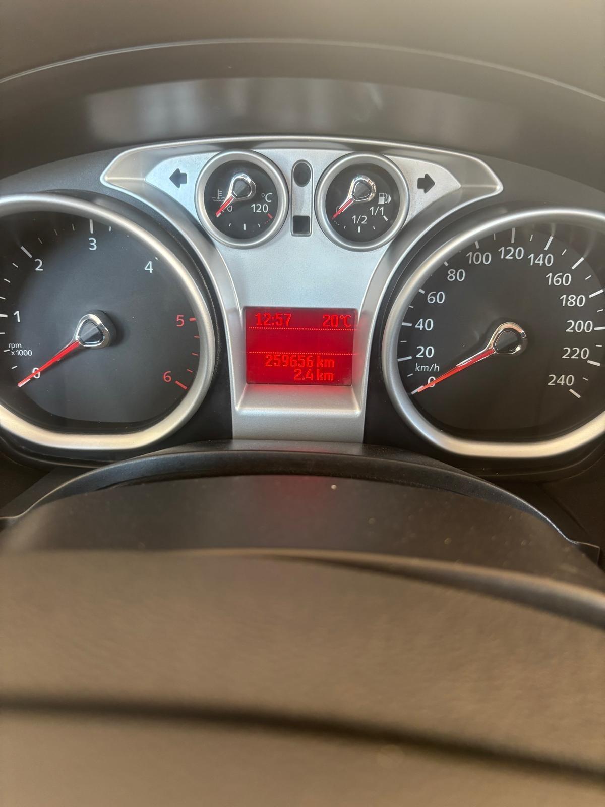 Ford Focus 1.6 TDCi (110CV) 5p. Tit. DPF