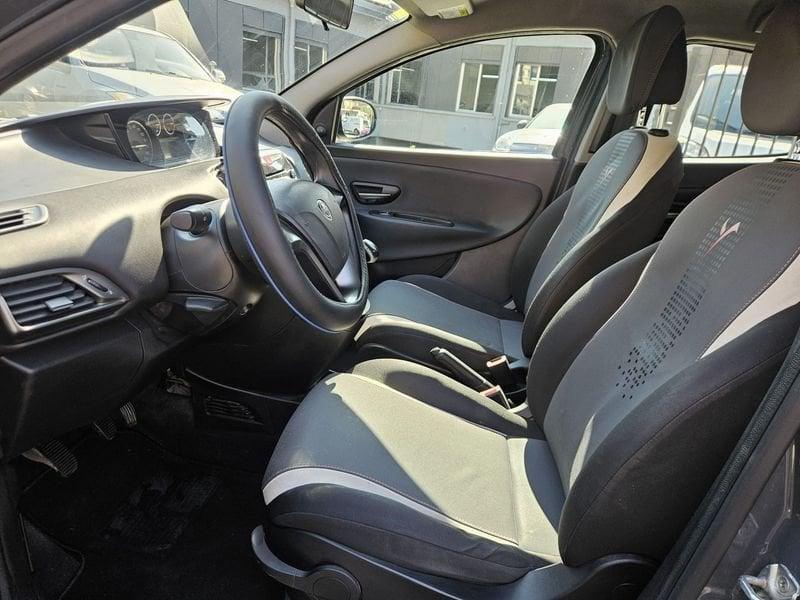 Lancia Ypsilon Ypsilon 1.2 8v Elefantino ecochic Gpl 69cv my14