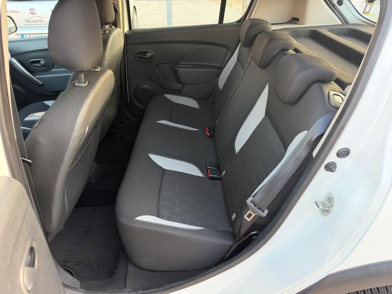 Dacia Sandero Stepway 1.5 dCi 8V 90 cv 2015