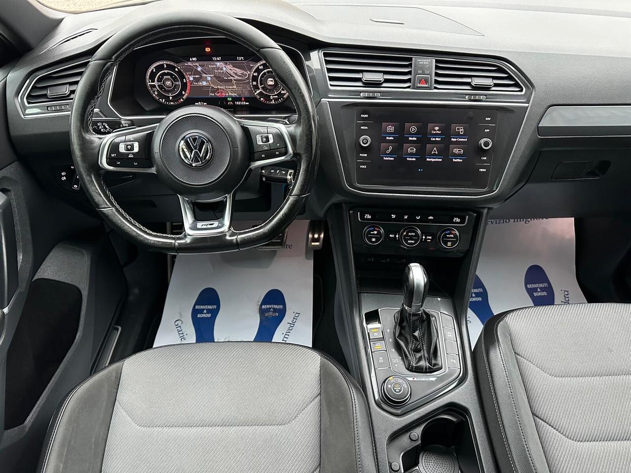Volkswagen Tiguan 2.0 TDI SCR DSG 4MOTION R-LINE PACK TETTO PANORAMICO ED APRIBILE