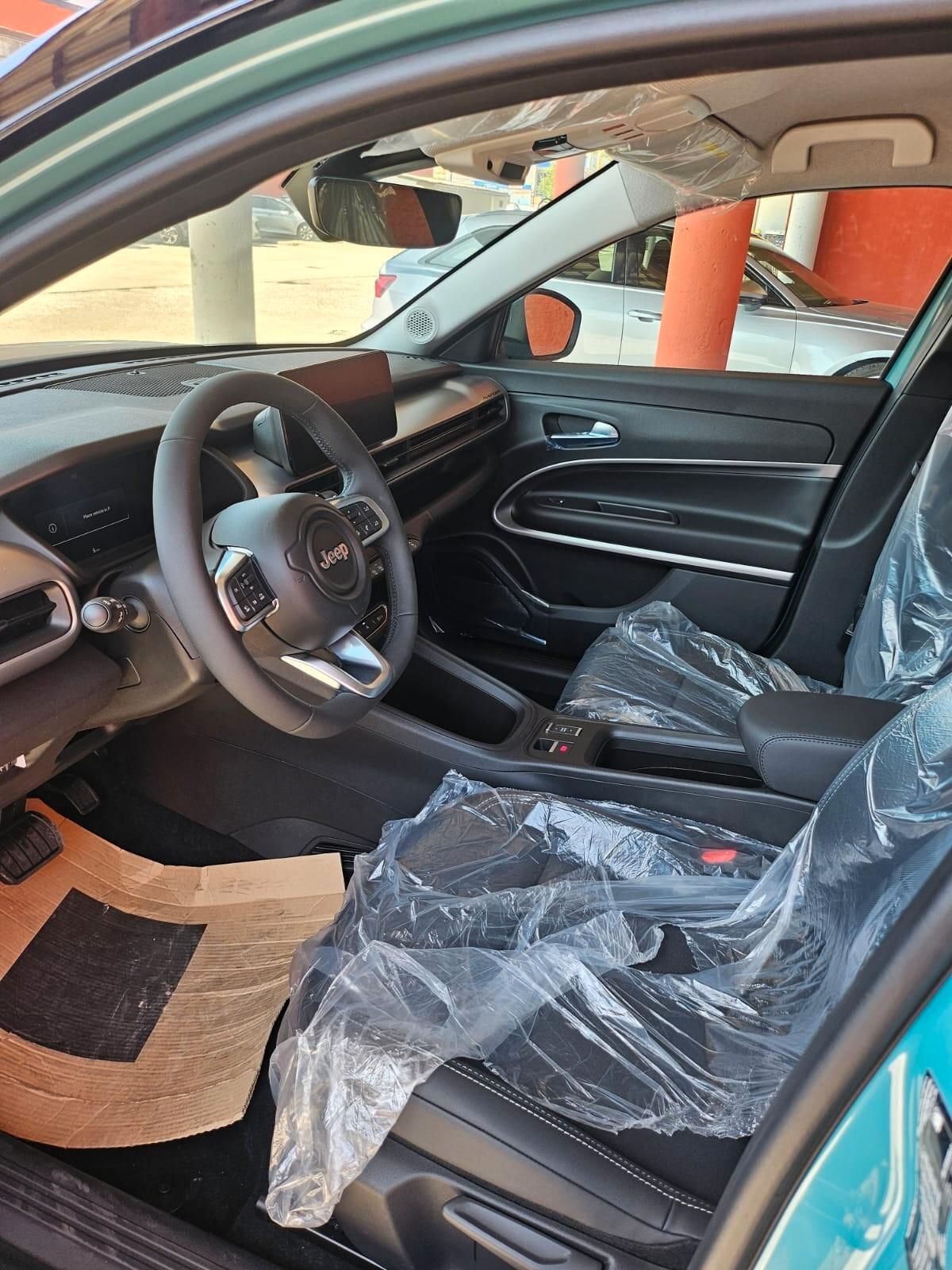 Jeep Avenger 1.2 Turbo 100 CV MHEV Summit