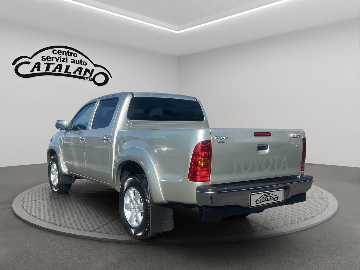 TOYOTA - Hilux 3.0 d-4d 171CV double cab SR 4x4 ridotte