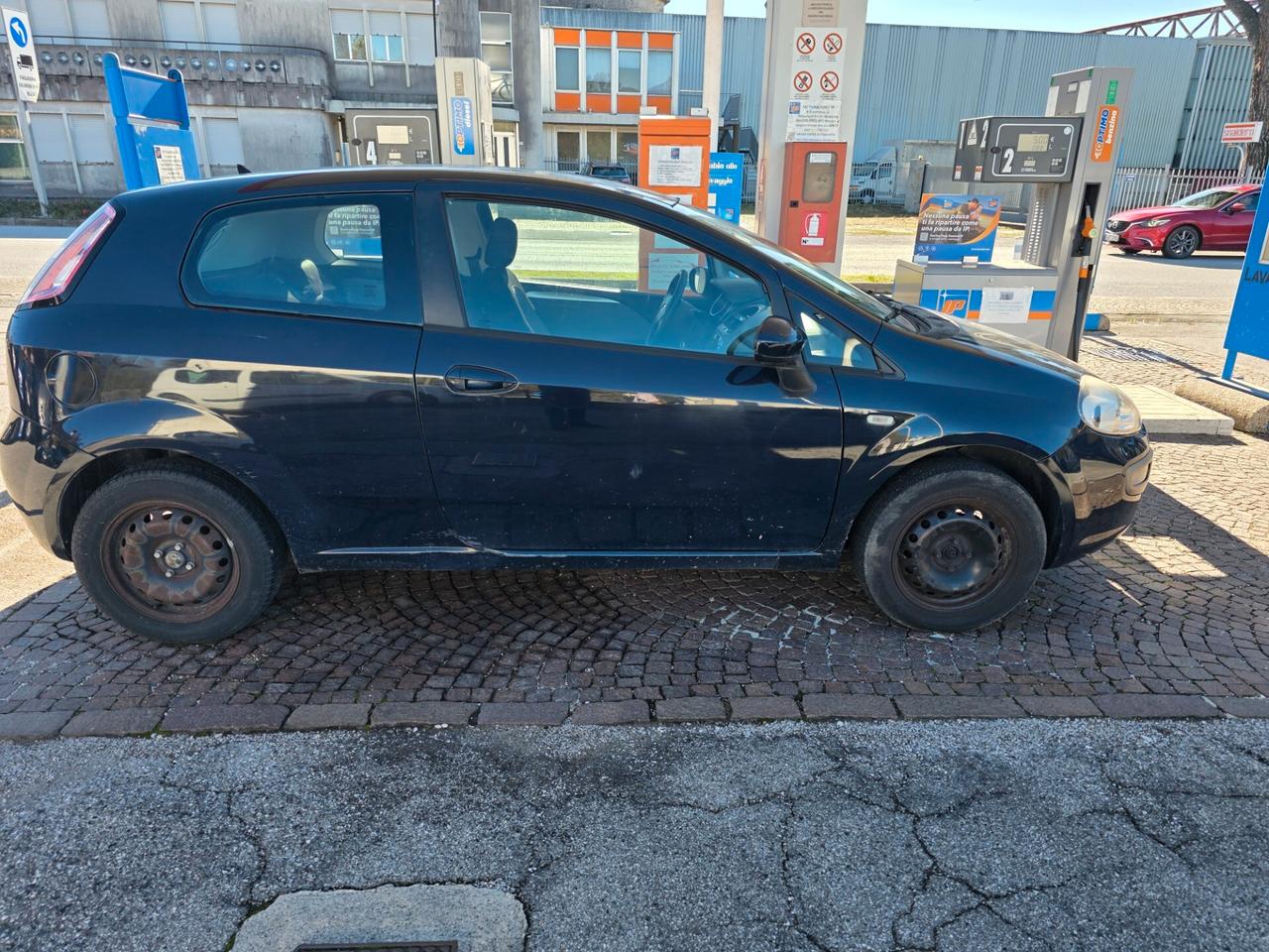 Fiat Punto Evo 1.4 3 porte Dynamic con 186.000km Neopatentati ok