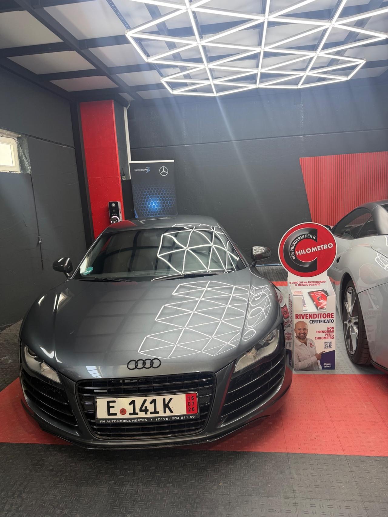Audi R8 4.2 V8 FSI quattro R tronic