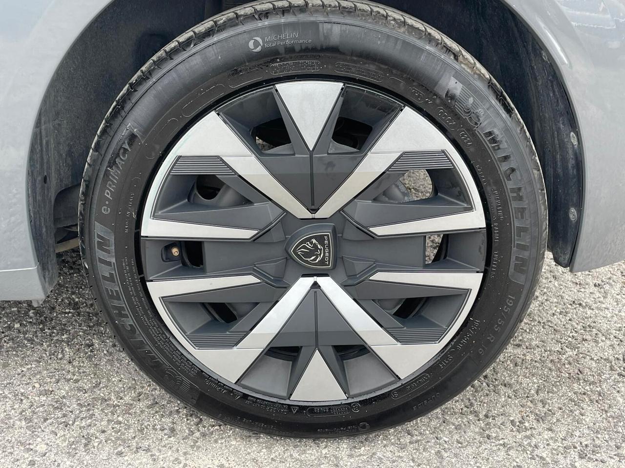 Peugeot 208 PureTech 100 Stop&Start 5 porte Active Pack Navi 2024