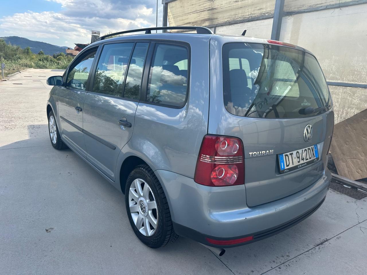 Volkswagen Touran 2.0 metano