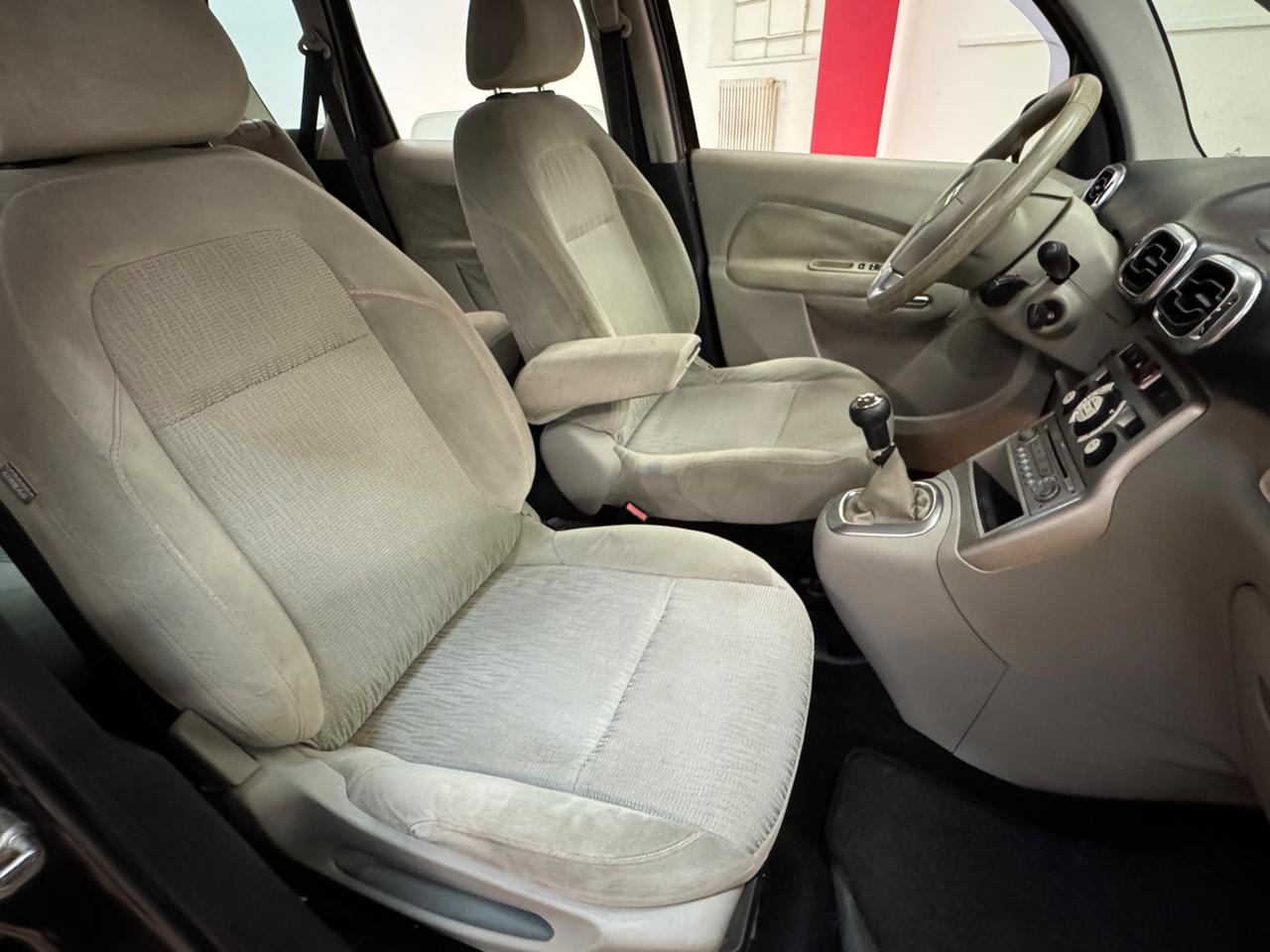 Citroen C3 Picasso C3 Picasso 1.6 VTi 120 Exclusive GPL Problemi al motore