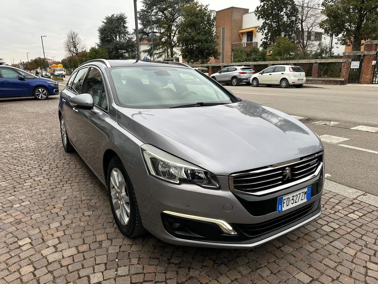 Peugeot 508 BlueHDi 120 S&S SW Allure