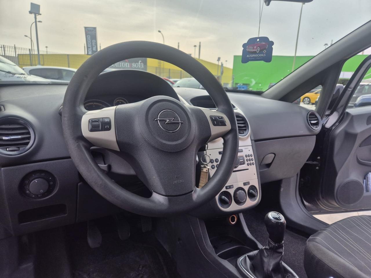 Opel Corsa 1.2 3 porte Sport