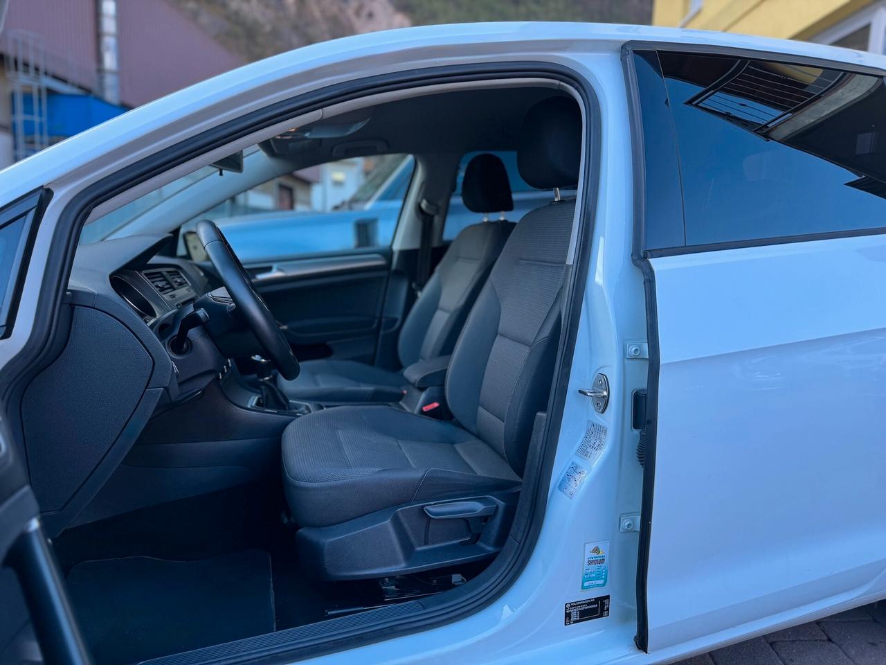 Volkswagen Golf 2.0 TDI 5p. Highline BlueMotion Technology