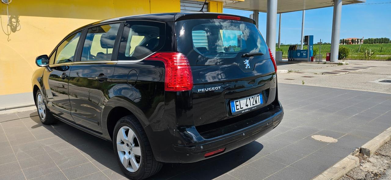 Peugeot 5008 1.6 HDi 112CV Access