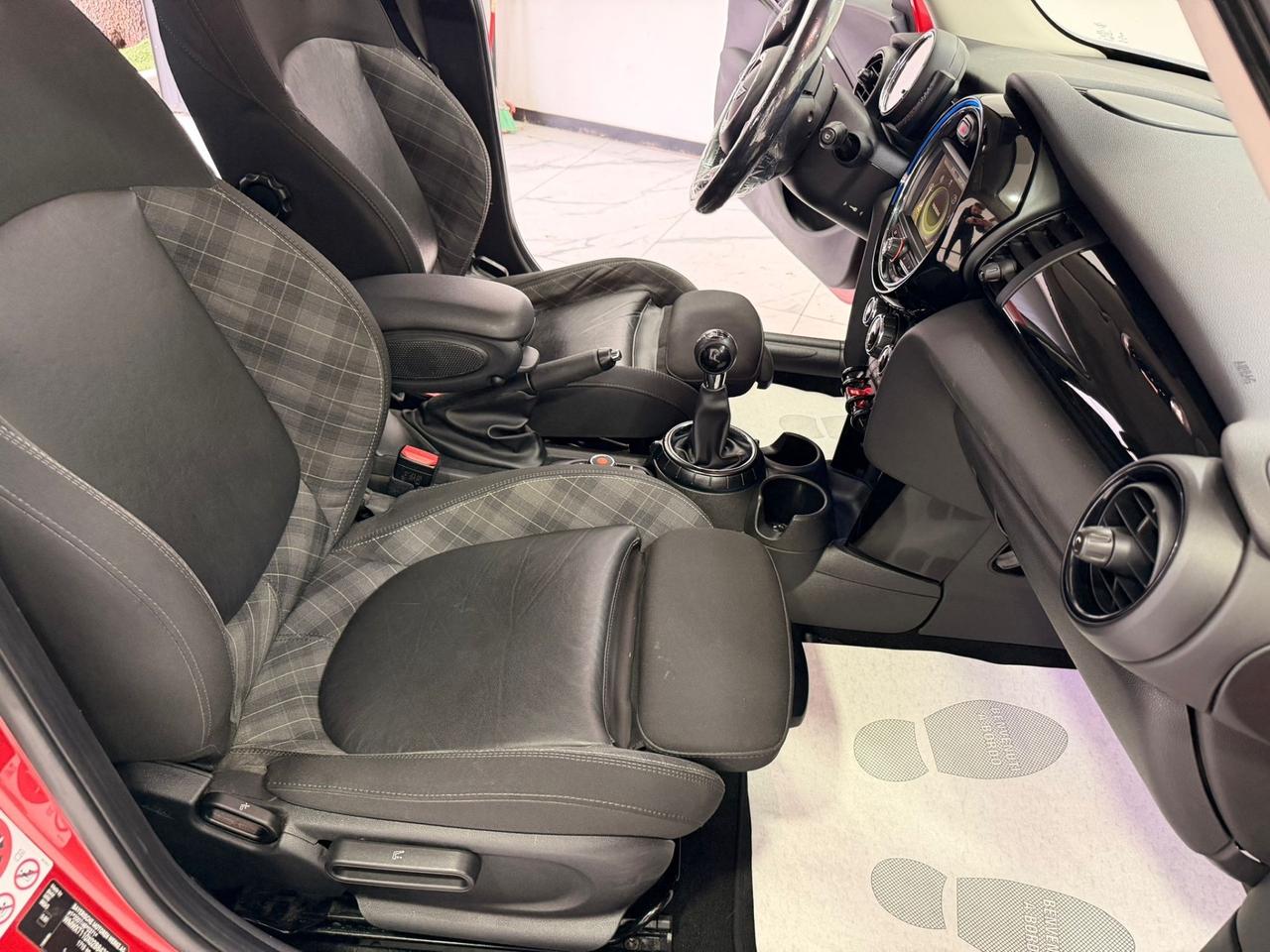 Mini 1.5 One D Business XL-GARANTITA-LED-2016