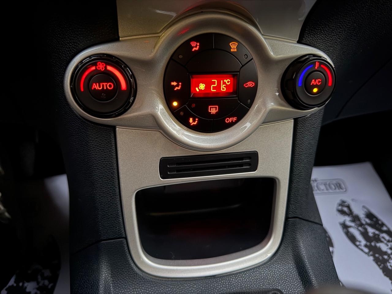 Ford Fiesta 1.4 3 porte Bz.- GPL Titanium UNICO PROP