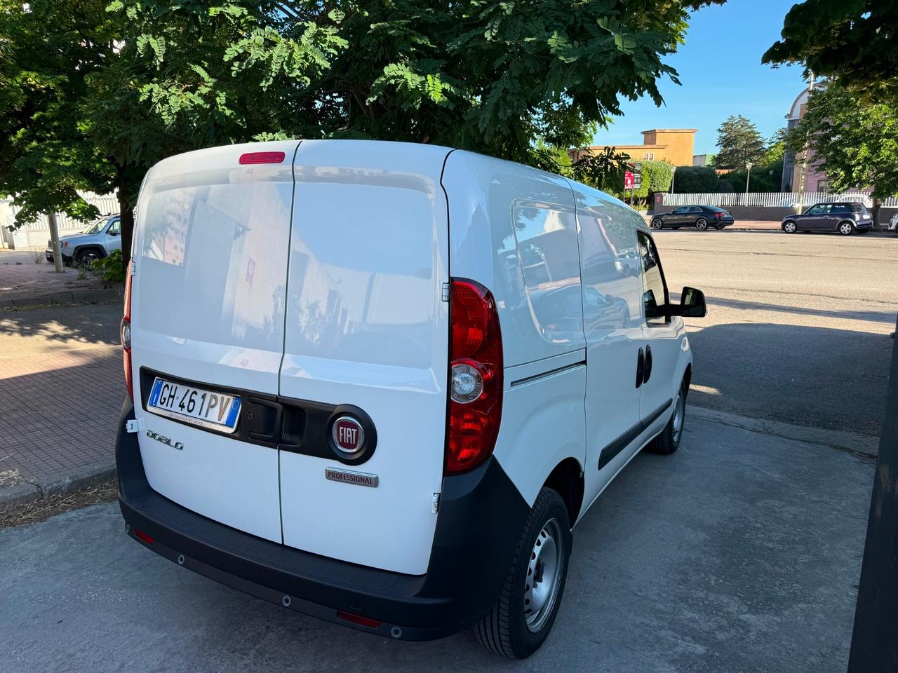 Fiat Doblò 1.6 MJT TRE POSTI DIST. FATTA