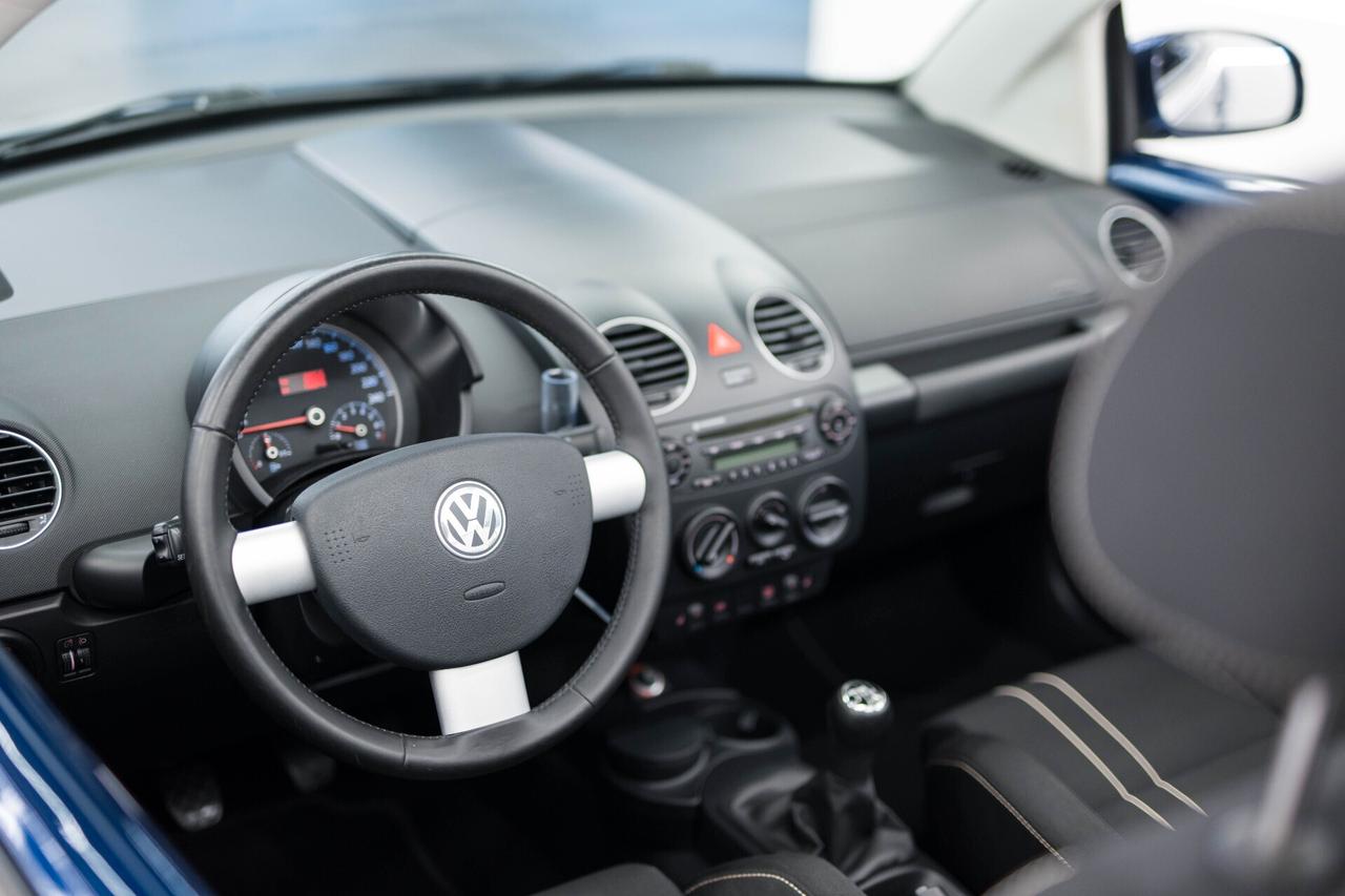 Volkswagen New Beetle 1.6 Cabrio