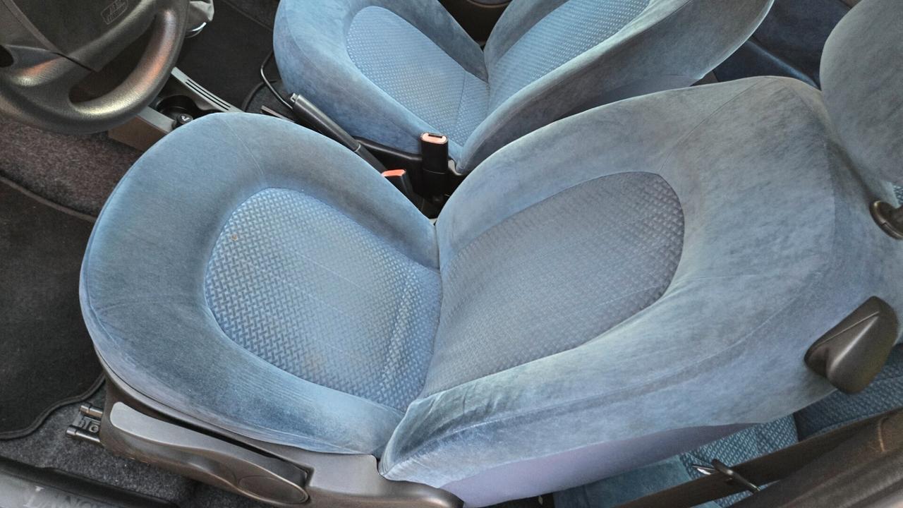 Lancia Ypsilon 1.2 Neopatentati 104600Km Euro4