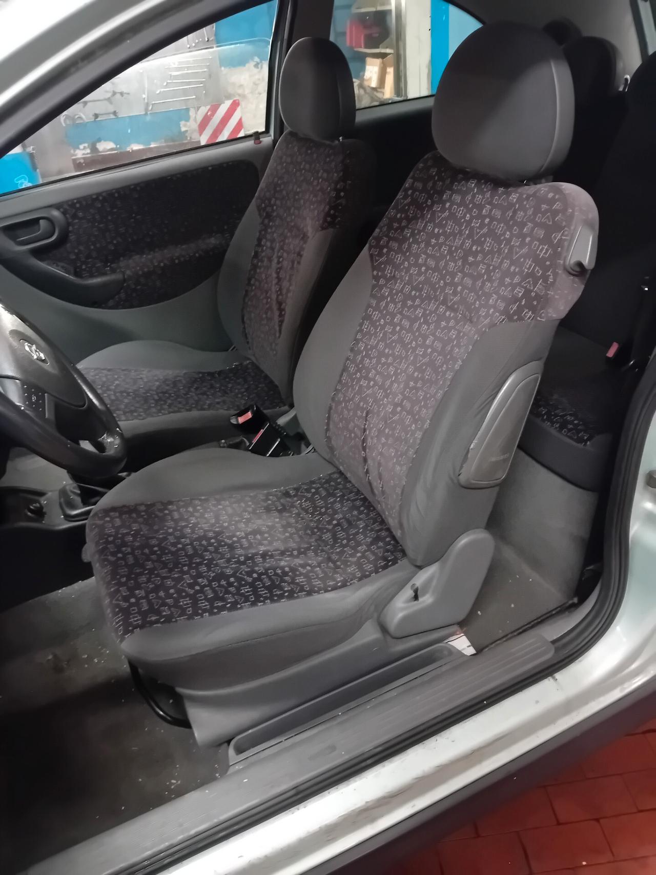 Opel Corsa 1.2i 16V cat 3 porte Elegance