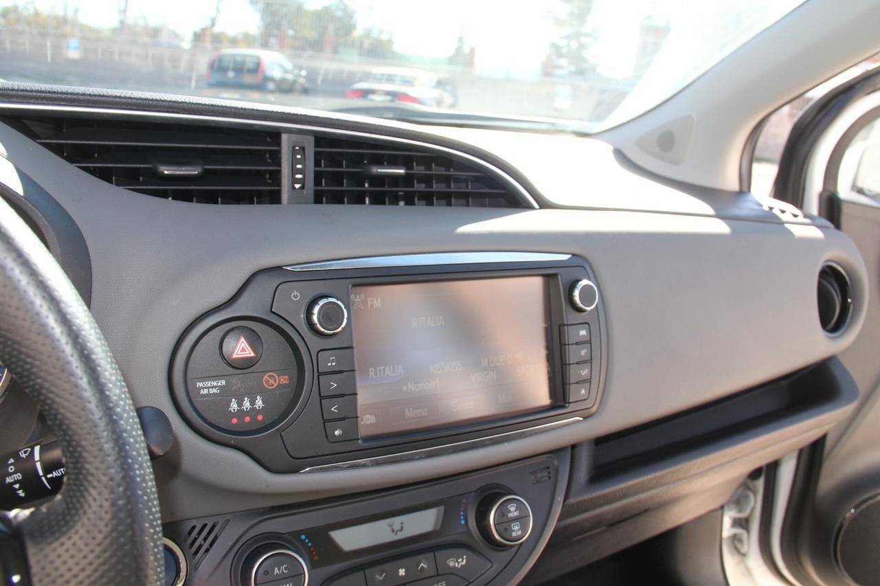 Toyota Yaris 1.5 Hybrid 5 porte Active (KW 54 CV 74 Neopatentati)