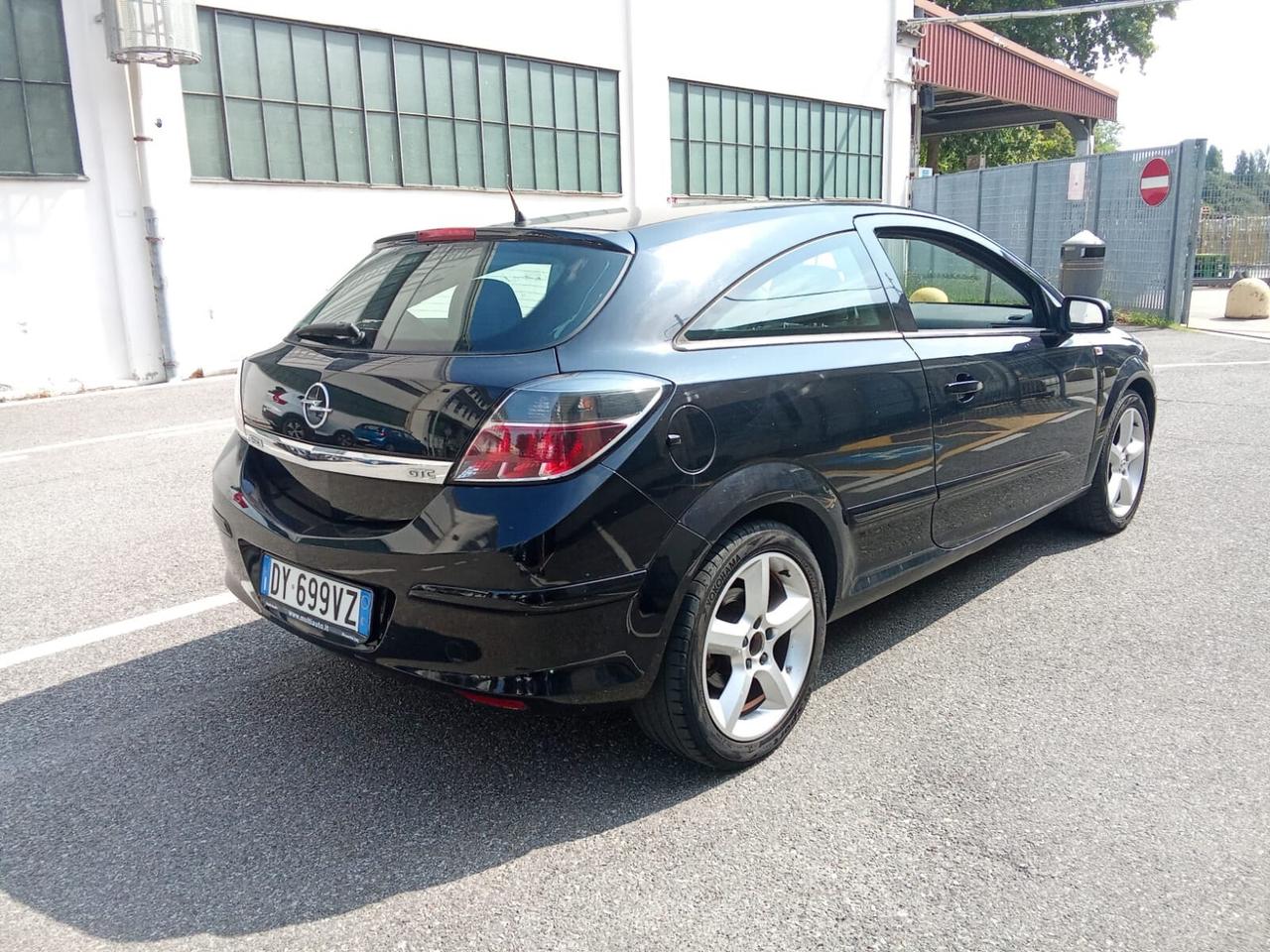Opel Astra GTC 1.6 16V VVT 3 porte 2009