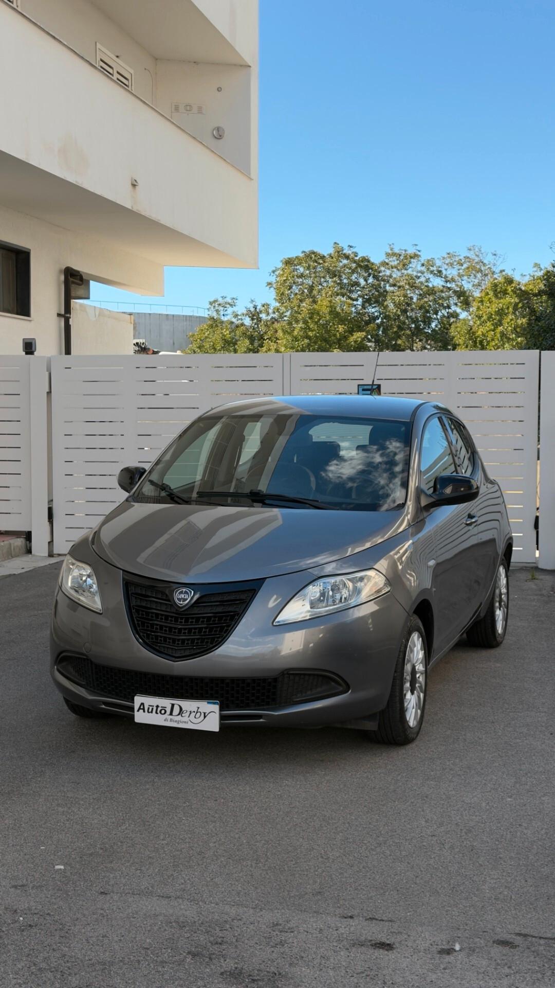 Lancia Ypsilon 1.2 69 CV 5 porte GPL Ecochic Platinum
