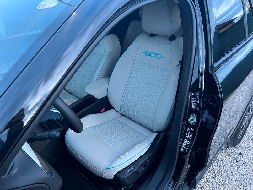 Fiat 600 Hybrid 110 CV DCT MHEV La Prima