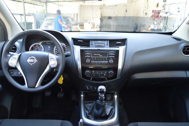 NISSAN Navara 2.3 dCi 4WD King Cab Acenta Autocarro