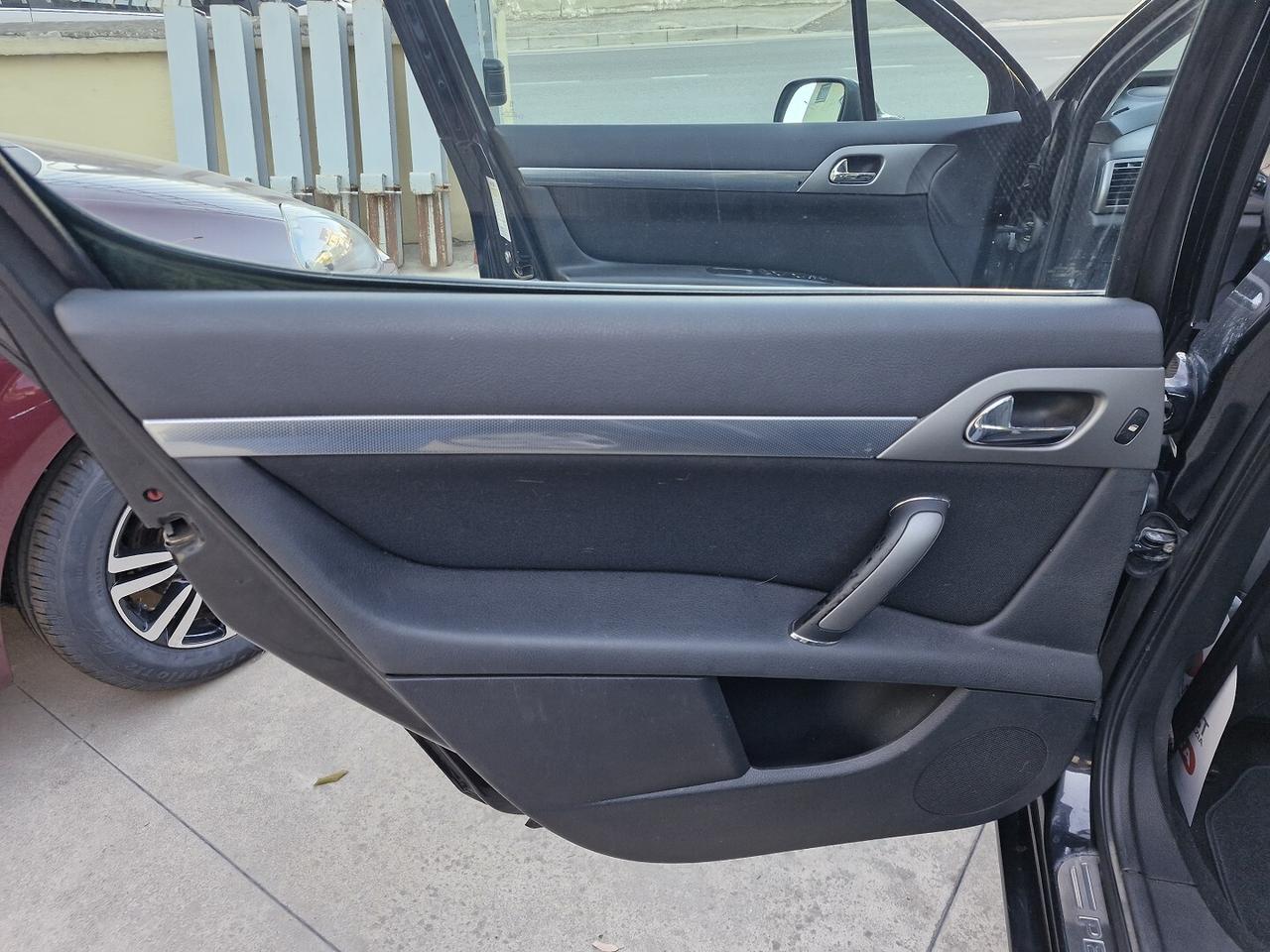 PEUGEOT 407 2.0 HDi Sport Pack Tecno