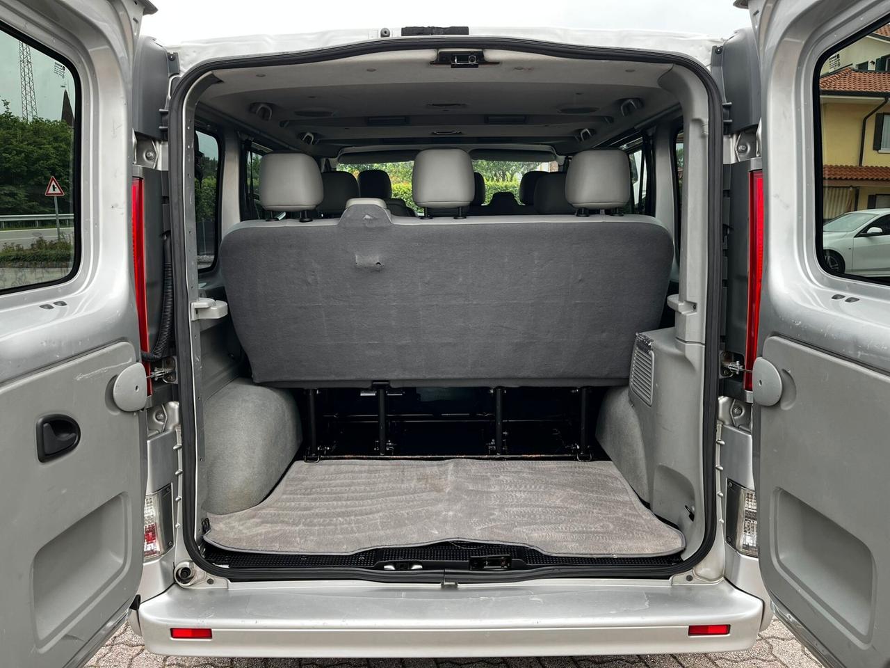 OPEL VIVARO 2.0 CDTI 9/POSTI SI A NEOPATENTATI