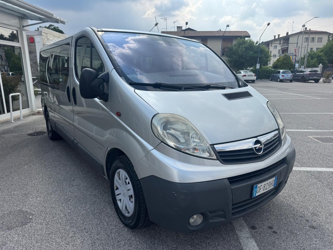Opel Vivaro 29 2.0 CDTI 120CV TRASPORTO DISABILI 9 posti