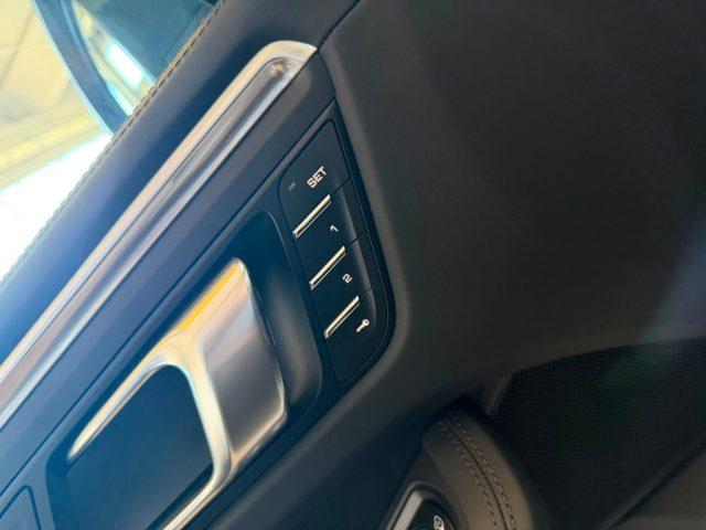 PORSCHE Macan 2.0 //TETTO//SPORT CHRONO//IVA//