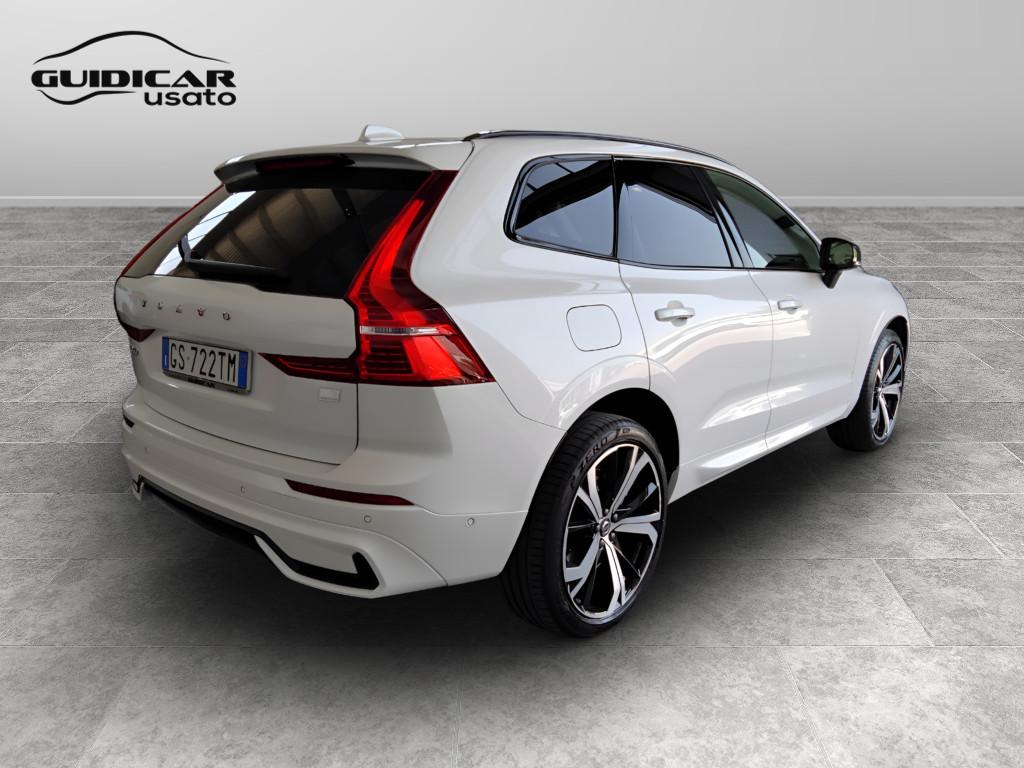 VOLVO XC60 II 2022 - XC60 2.0 t6 recharge phev obc 6,4kW Ultimate Dark awd auto