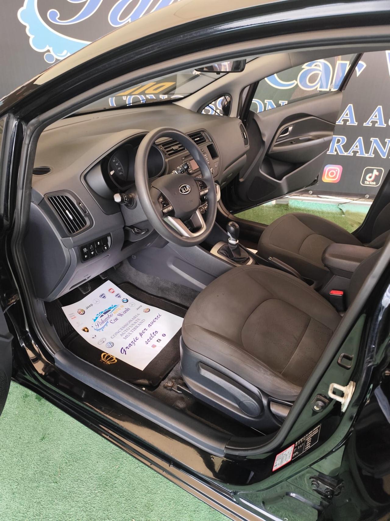 Kia Rio 1.1 CRDi WGT 5p. EX