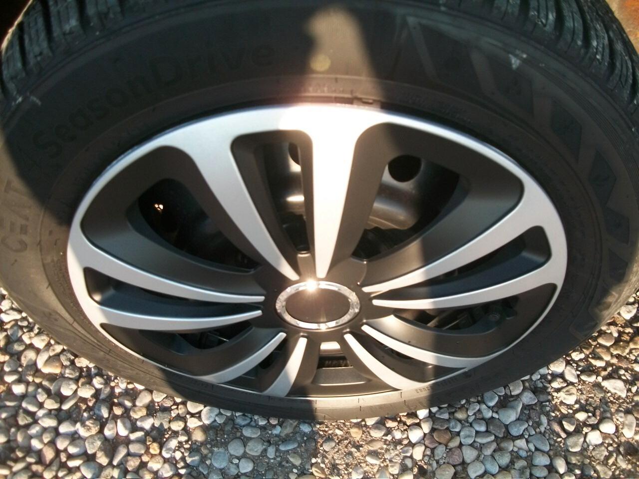 Suzuki Celerio 1.0 Easy CC 1000 EURO 06 BENZINA SI NUOVI PATENTATI KM 85518 05 PORTE GARANZIA UN ANNO IMMAT 30/07/2018 COLOR BIANCA