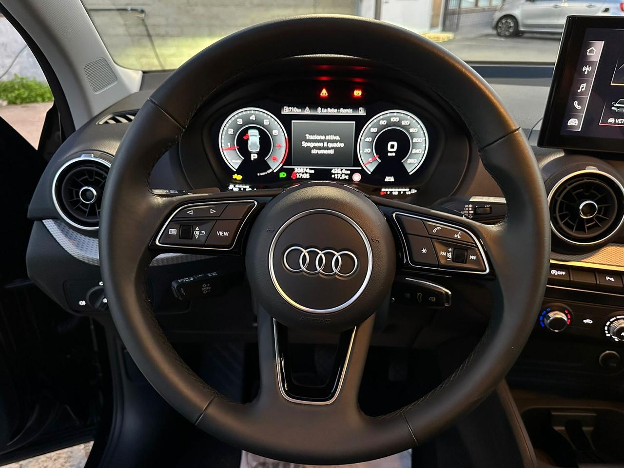 Audi Q2 35 TFSI S tronic Business